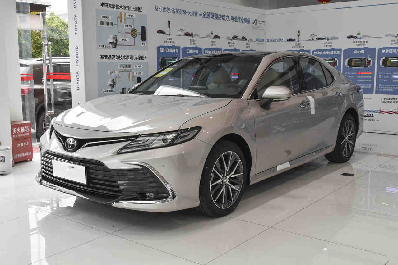 2022款凯美瑞混动2.5豪华版落地价多少钱 落地价格明细