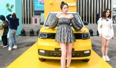 五菱宏光迷你mini版电动车价格 2021款mini售价3万(续航可达170km)