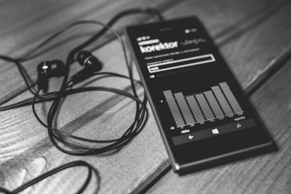 汽车音响均衡器12段最佳设置图（汽车音响16段均衡器最佳设置图）