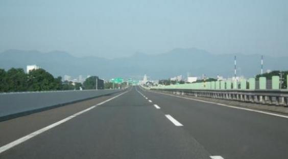 高速公路为什么会堵车呢（高速公路会不会堵车）