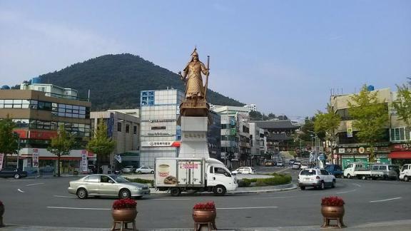 杭州到湖州飞鸿滑草场怎么坐车？