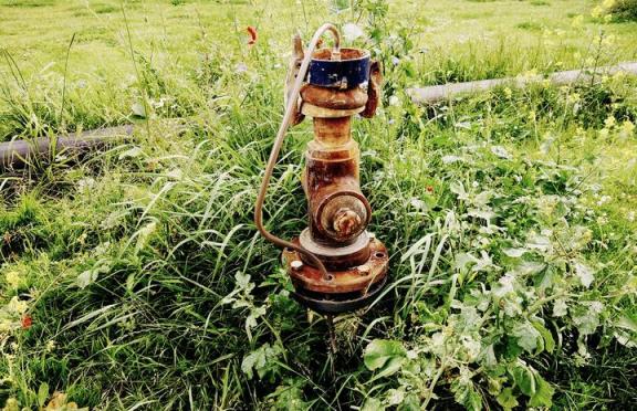 如何判断汽车喷水电机有没有故障（汽车喷水电机时好时坏）